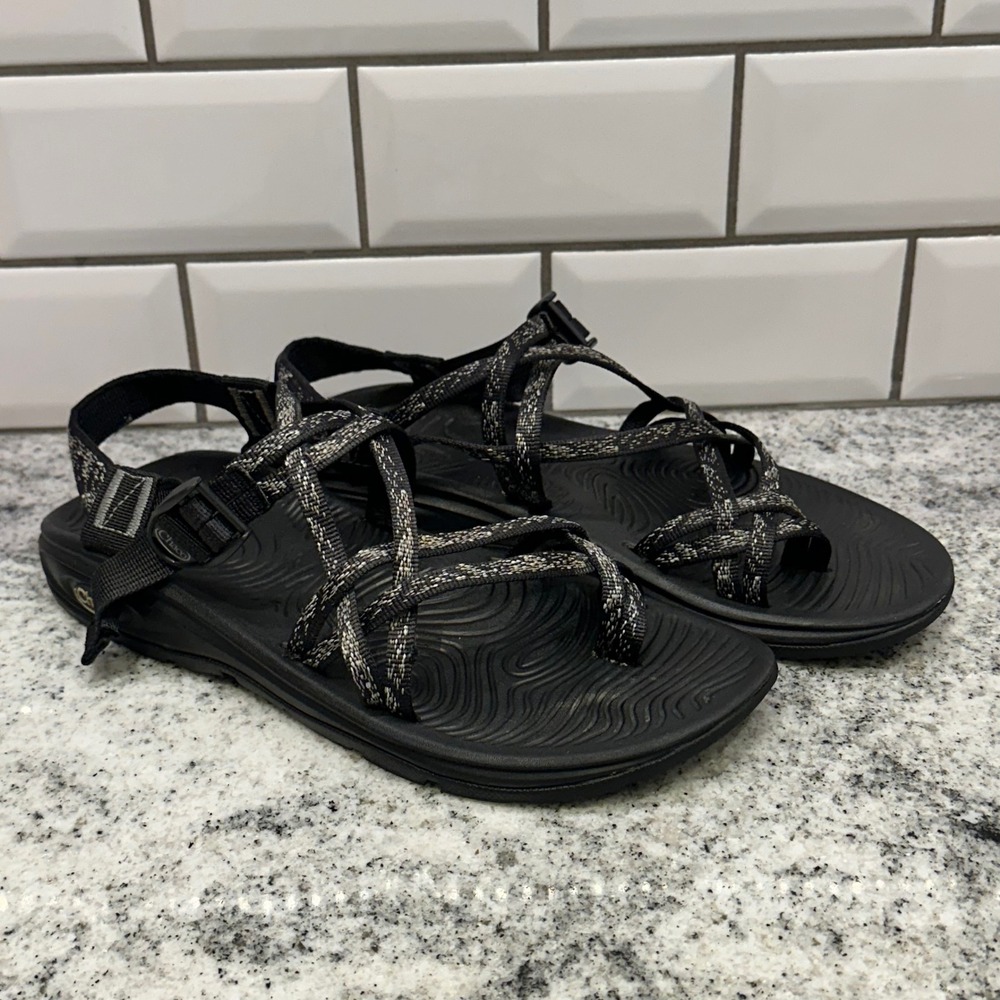 Chaco Womens 10 Z/Cloud X2 Sandals Black Strappy Toe Loop Hiking Gorpcore